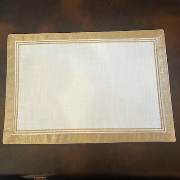 NWT Hillcrest Embroidered Place Mats Table Linens Set of 4 - Picture 5 of 13